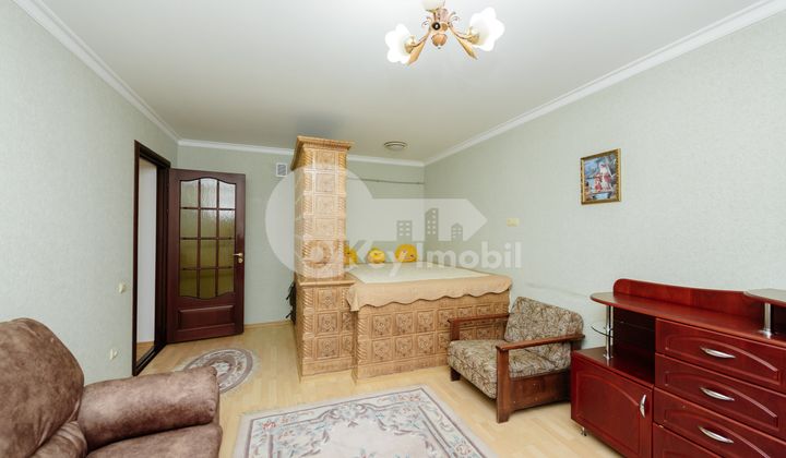 Casă, Centru, DÎMBULUI