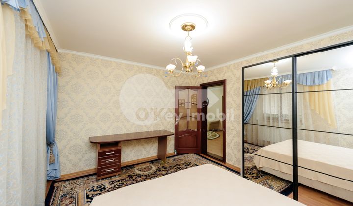 Casă, Centru, DÎMBULUI