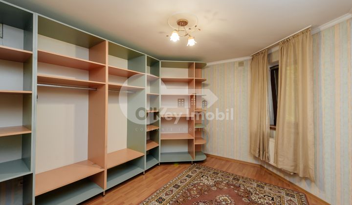 Casă, Centru, DÎMBULUI