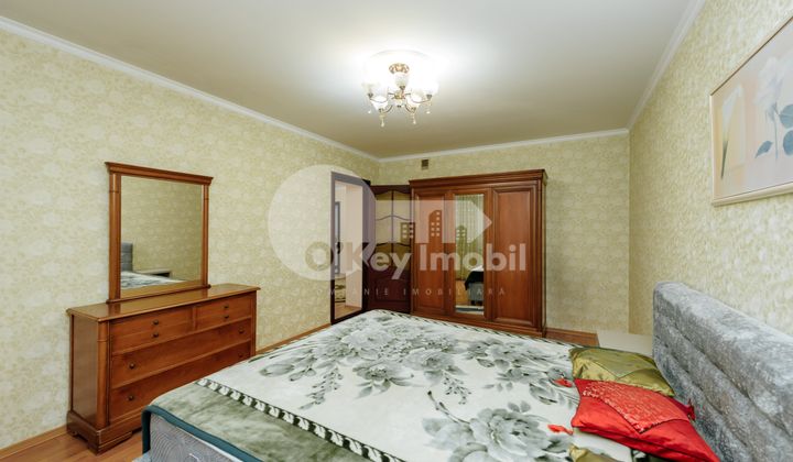 Casă, Centru, DÎMBULUI