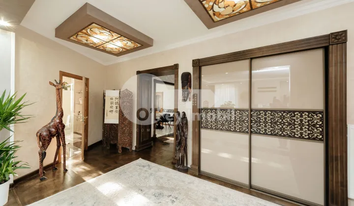 Casă, Buiucani, ION LUCA CARAGIALE