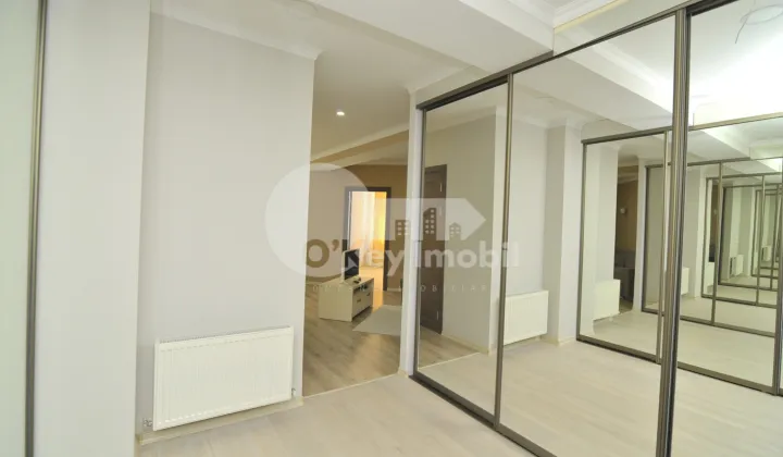 Apartament, Centru, MELESTIU