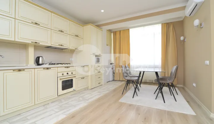 Apartament, Centru, MELESTIU