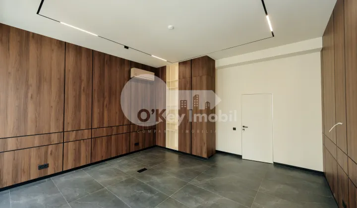 Oficiu, Buiucani, GHENADIE IABLOCIKIN