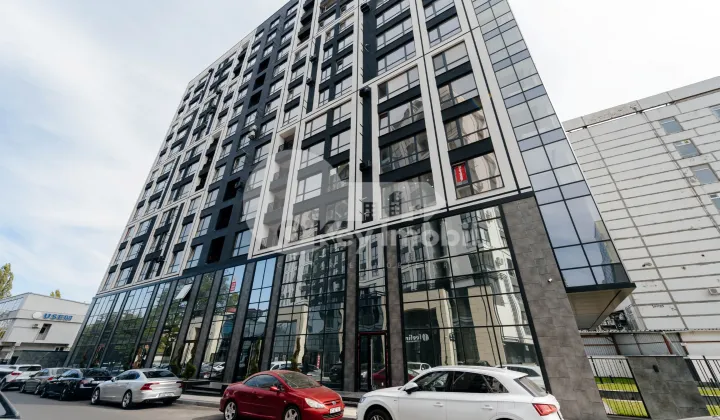 Oficiu, Buiucani, GHENADIE IABLOCIKIN