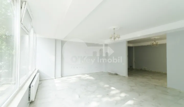 Oficiu, Centru, ROMANĂ