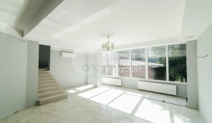 Oficiu, Centru, ROMANĂ