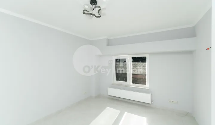 Oficiu, Centru, ROMANĂ