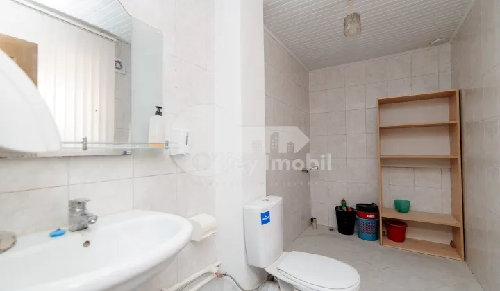 Oficiu, Centru, PETRU MOVILĂ