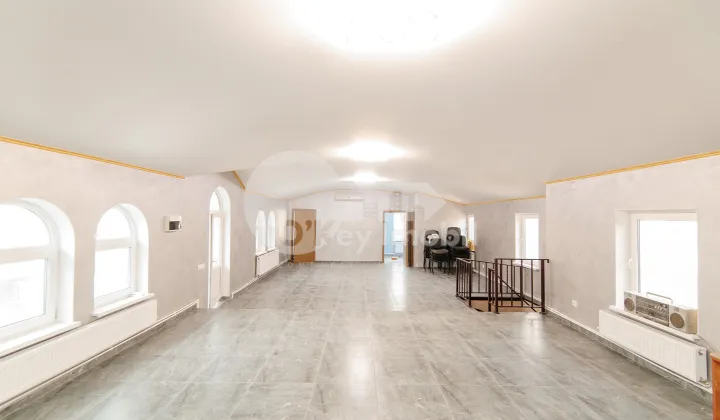 Oficiu, Centru, PETRU MOVILĂ