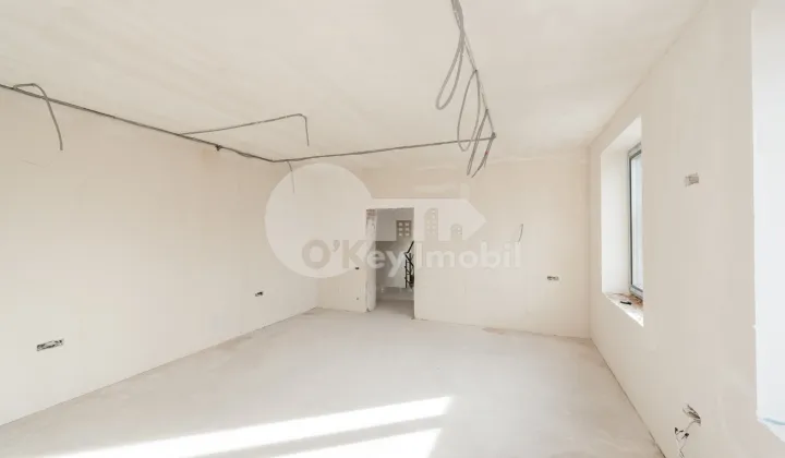 Casă, Codru, PLAIULUI