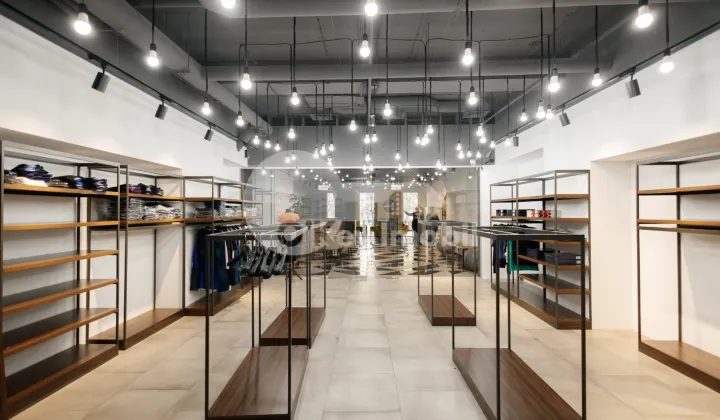 Spațiu comercial, Râșcani, BOGDAN VOIEVOD