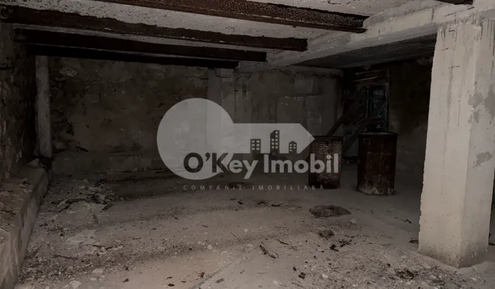 Spațiu comercial, STRĂȘENI