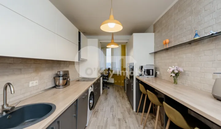 Apartament, Centru, MELESTIU