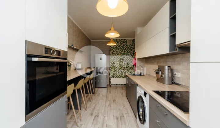 Apartament, Centru, MELESTIU