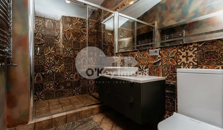 Penthouse, Centru, LEV TOLSTOI