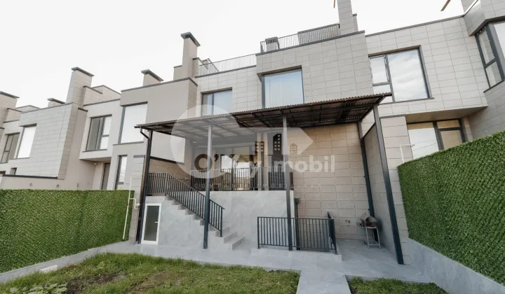 Townhouse, Botanica, PĂȘUNILOR