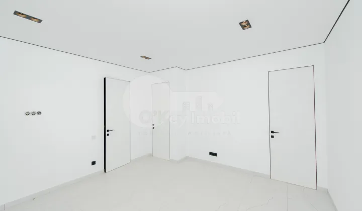 Spațiu comercial, Râșcani, CORNEȘTI