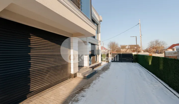 Casă,  Botanica, MUZELOR