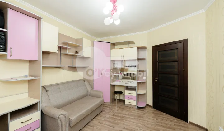 Apartament, Buiucani, LIVIU DELEANU