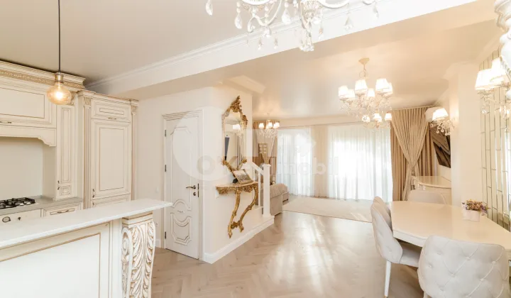 Townhouse, Centru, MELESTIU