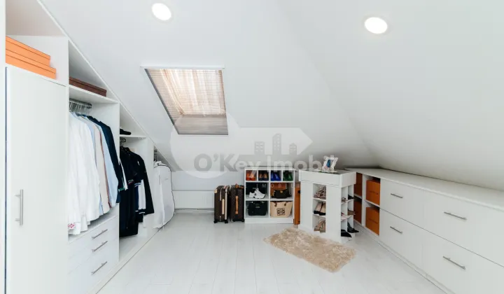 Townhouse, Centru, MELESTIU