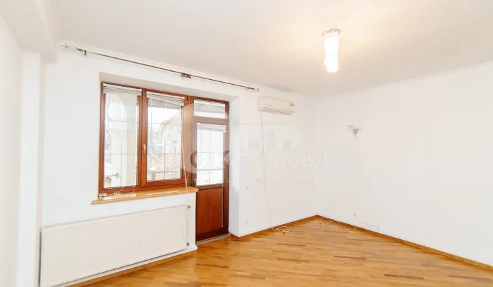 Oficiu, Centru, NICOLAE IORGA