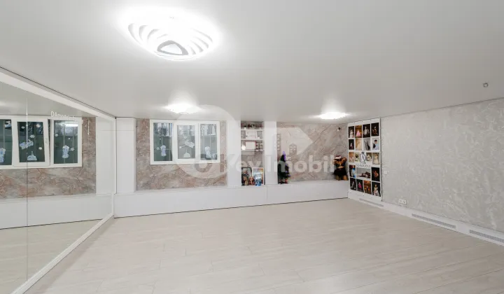 Spațiu comercial, Botanica, TEILOR