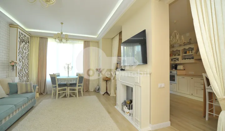 Casă, Centru, MOARA ROȘIE