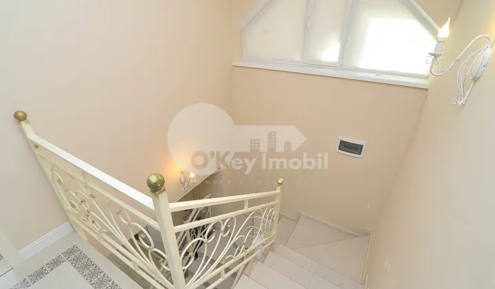 Casă, Centru, MOARA ROȘIE