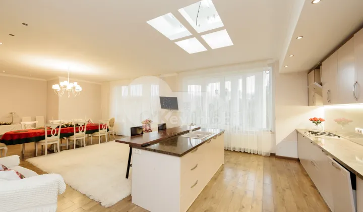 Spațiu comercial, TELECENTRU