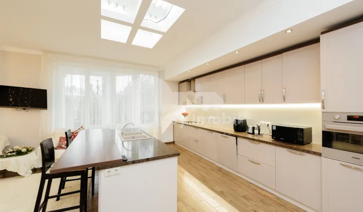 Spațiu comercial, TELECENTRU