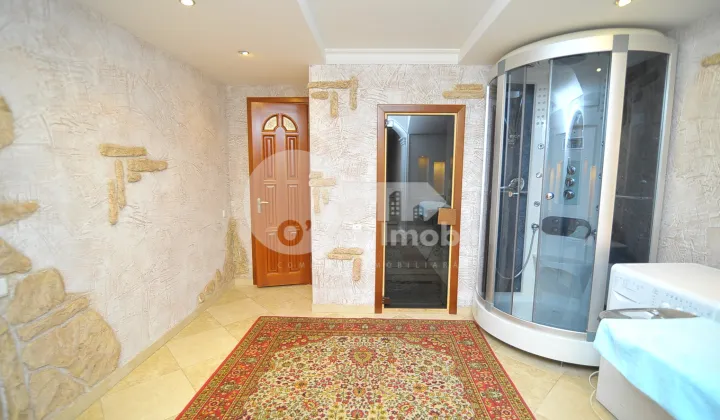 Casă, Centru, MOARA ROȘIE