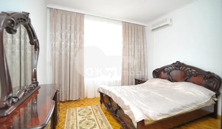 Casă, Centru, MOARA ROȘIE