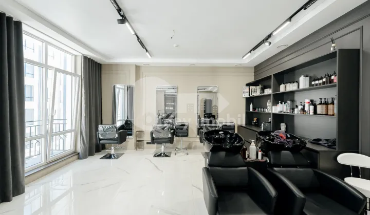 Afacere activă, Centru, MIHAI EMINESCU