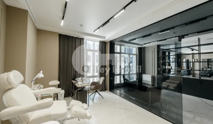 Afacere activă, Centru, MIHAI EMINESCU