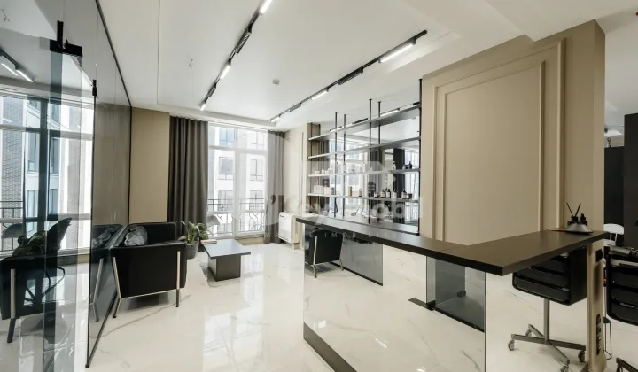 Afacere activă, Centru, MIHAI EMINESCU