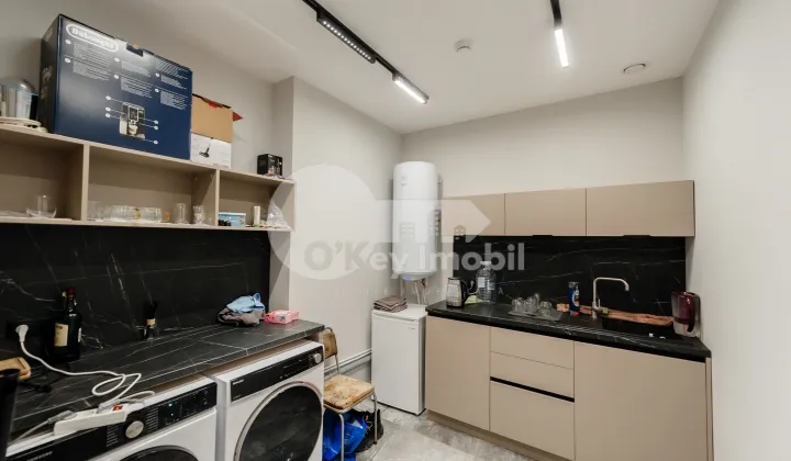 Afacere activă, Centru, MIHAI EMINESCU