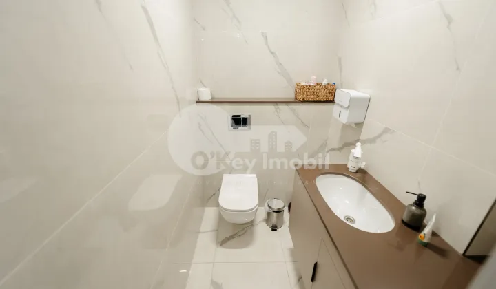 Afacere activă, Centru, MIHAI EMINESCU