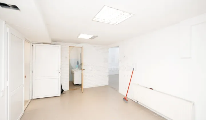 Spațiu comercial, Botanica, VARȘOVIA