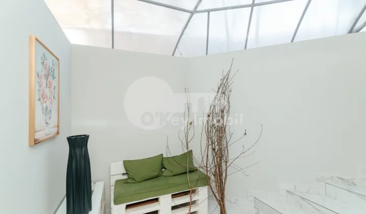 Oficiu, Centru, PETRU MOVILĂ