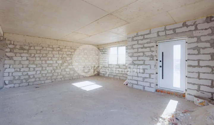 Townhouse, STĂUCENI