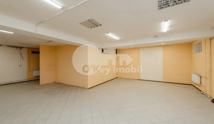 Spațiu comercial, Buiucani, CALEA MOȘILOR