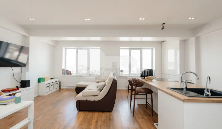 Apartament, Buiucani, GHIOCEILOR