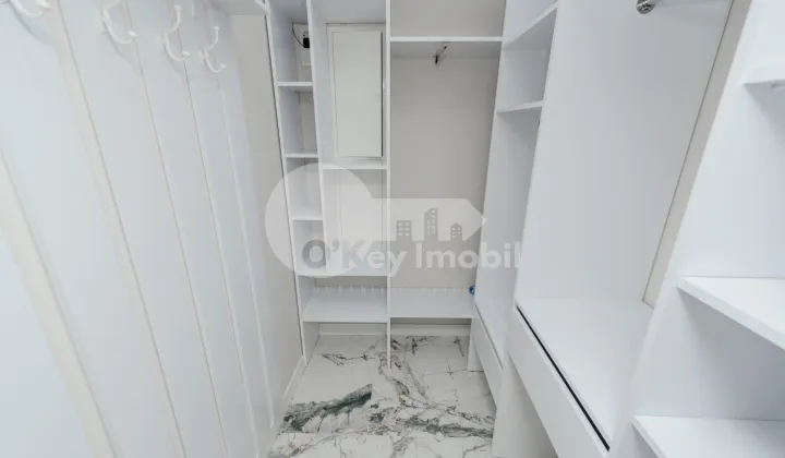 Penthouse, Centru, COLUMNA