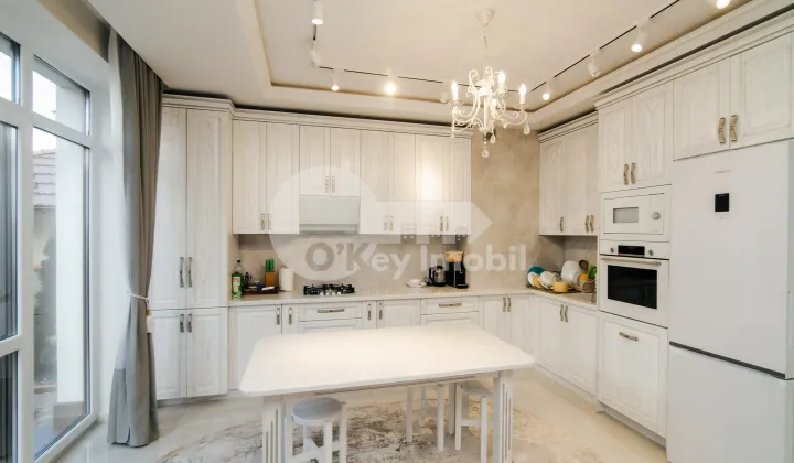 Casă, Centru, CIOCÂRLIEI