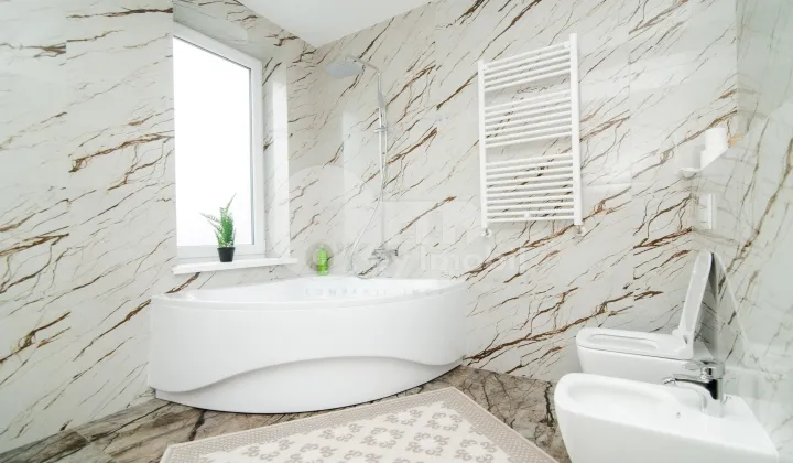 Casă, Centru, CIOCÂRLIEI