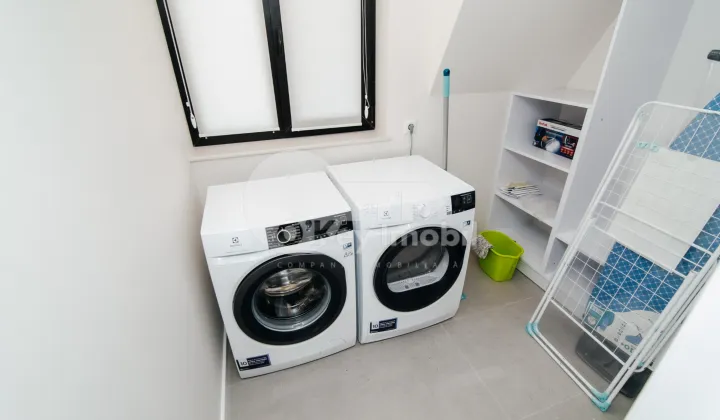 Casă, Centru, GEORGE MENIUC