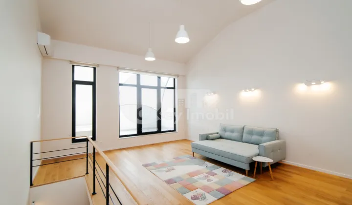 Casă, Centru, GEORGE MENIUC