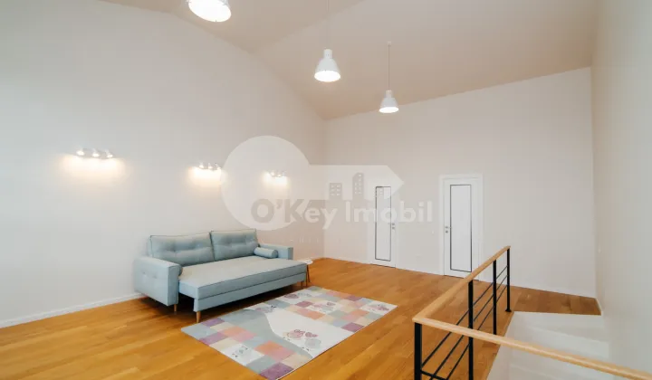 Casă, Centru, GEORGE MENIUC